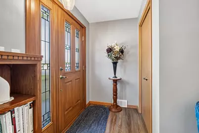 W6462 Lakeview Court, Menasha, WI 54952 - Photo 10