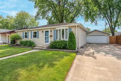 1942 Harold Street, Green Bay, WI 54302 - Photo 2