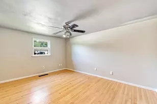 1131 St Agnes Dr, Green Bay, WI 54304 - Photo 16