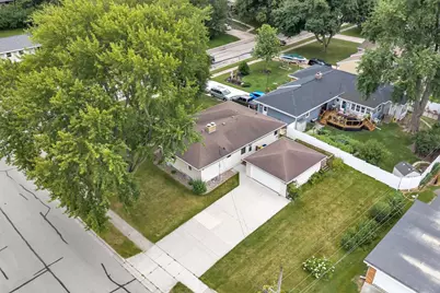 802 Ernst Drive, Green Bay, WI 54304 - Photo 2