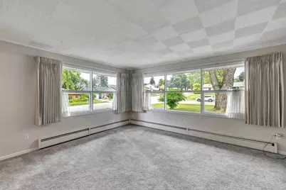 802 Ernst Drive, Green Bay, WI 54304 - Photo 6