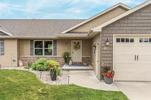 810 Rusty Ct, Kaukauna, WI 54130 - Photo 2