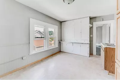 687 Central Street, Oshkosh, WI 54901 - Photo 6
