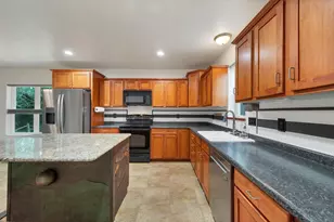 2620 Bellevue St, Green Bay, WI 54311 - Photo 8