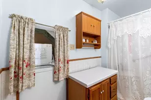 317 Lau St, Green Bay, WI 54302 - Photo 12