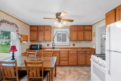 317 Lau Street, Green Bay, WI 54302 - Photo 10