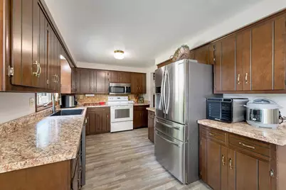 2343 Deer Trail, Green Bay, WI 54302 - Photo 10