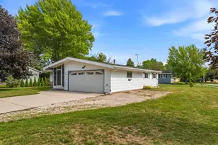 2309 Mary Ave, New Holstein, WI 53061 - Photo 2