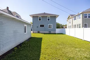 238 W Irving Ave, Oshkosh, WI 54901 - Photo 26