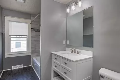 238 W Irving Avenue, Oshkosh, WI 54901 - Photo 22
