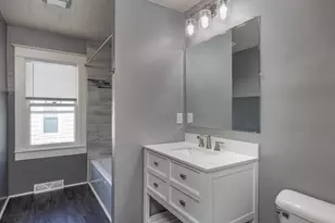 238 W Irving Ave, Oshkosh, WI 54901 - Photo 22