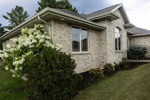 3415 Schubert Pl, Green Bay, WI 54311 - Photo 2