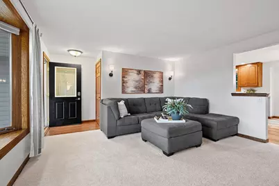 2559 Wildflower, Green Bay, WI 54311 - Photo 6
