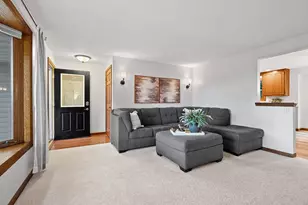 2559 Wildflower, Green Bay, WI 54311 - Photo 6