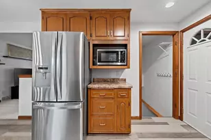 2559 Wildflower, Green Bay, WI 54311 - Photo 14