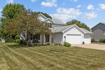 W5876 Blue Bonnet Drive, Appleton, WI 54915 - Photo 2