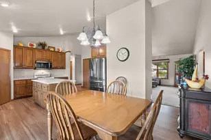 3487 Chatsworth Dr, Green Bay, WI 54313 - Photo 16