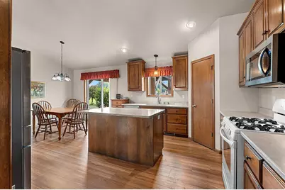 3487 Chatsworth Drive, Green Bay, WI 54313 - Photo 12