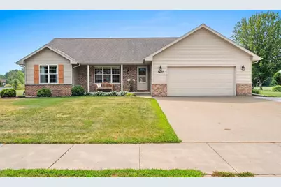 3487 Chatsworth Drive, Green Bay, WI 54313 - Photo 2