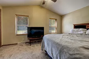 215 7th St, Oconto, WI 54153 - Photo 16