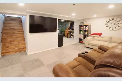 1402 W Murdock Avenue, Oshkosh, WI 54901 - Photo 18