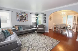 1402 W Murdock Ave, Oshkosh, WI 54901 - Photo 8