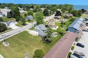 84 E North Water St, Algoma, WI 54201 - Photo 30