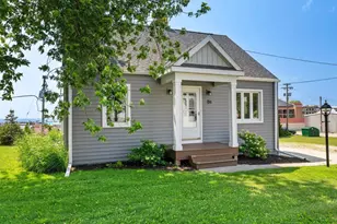 84 E North Water St, Algoma, WI 54201 - Photo 2