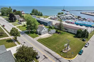 84 E North Water St, Algoma, WI 54201 - Photo 28