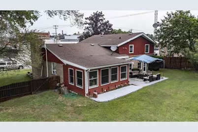 119 W Badger Street, Waupaca, WI 54981 - Photo 4