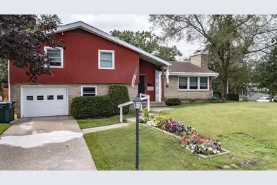 119 W Badger Street, Waupaca, WI 54981 - Photo 2