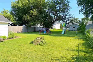 843 W 9th Ave, Oshkosh, WI 54902 - Photo 18