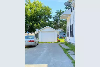 843 W 9th Avenue, Oshkosh, WI 54902 - Photo 20