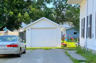 843 W 9th Ave, Oshkosh, WI 54902 - Photo 20