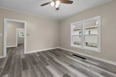1025 School Avenue, Oshkosh, WI 54901 - Photo 8