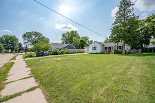 524 S 6th St, De Pere, WI 54115 - Photo 26