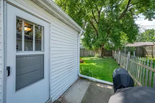 524 S 6th St, De Pere, WI 54115 - Photo 20