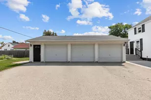 402 E Harding Dr, Appleton, WI 54915 - Photo 6