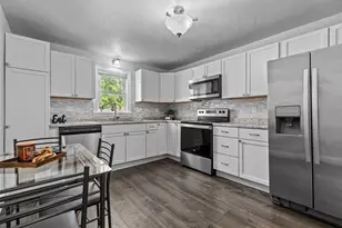 402 E Harding Dr, Appleton, WI 54915 - Photo 16