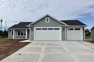 1480 Birch Hill Ln, Shawano, WI 54166 - Photo 1
