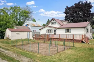 120 5th St, Oconto, WI 54153 - Photo 28