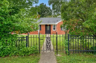 434 Beaupre St, Green Bay, WI 54301 - Photo 2