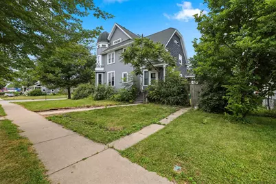803 N Broadway, Green Bay, WI 54303 - Photo 10