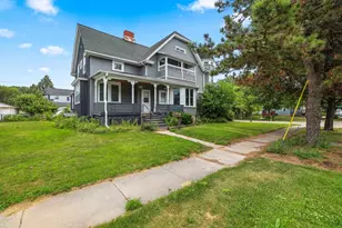 803 N Broadway, Green Bay, WI 54303 - Photo 4