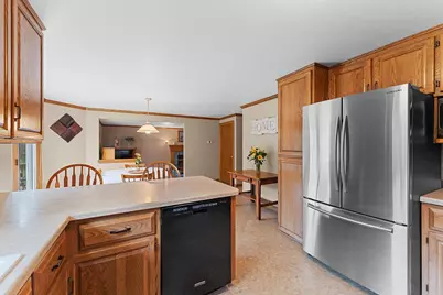 3008 Brighton Place, Green Bay, WI 54311 - Photo 10