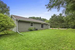 2100 Westline Rd, Green Bay, WI 54313 - Photo 38