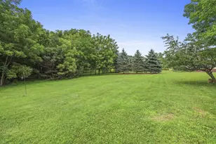2100 Westline Rd, Green Bay, WI 54313 - Photo 40
