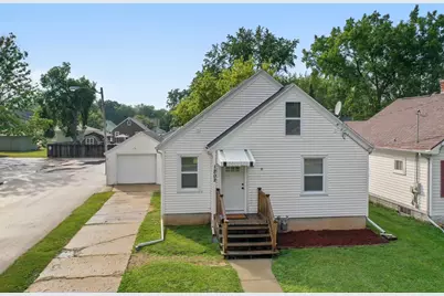 1202 12th Avenue, Green Bay, WI 54304 - Photo 2
