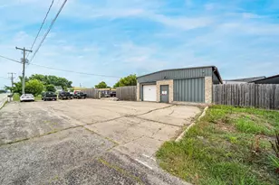 2825 Bowen St, Oshkosh, WI 54901 - Photo 1