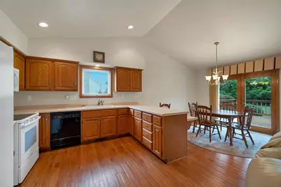 3429 East River Drive, Green Bay, WI 54301 - Photo 6
